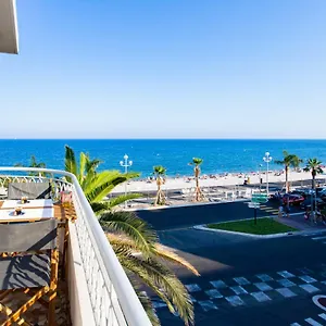 https://henry-iv-vue-panoramique-mer.fr-provencehotel.com